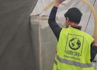 Çadırlarda Susuz Kalan Minik Kalplere Su Ulaştır 1